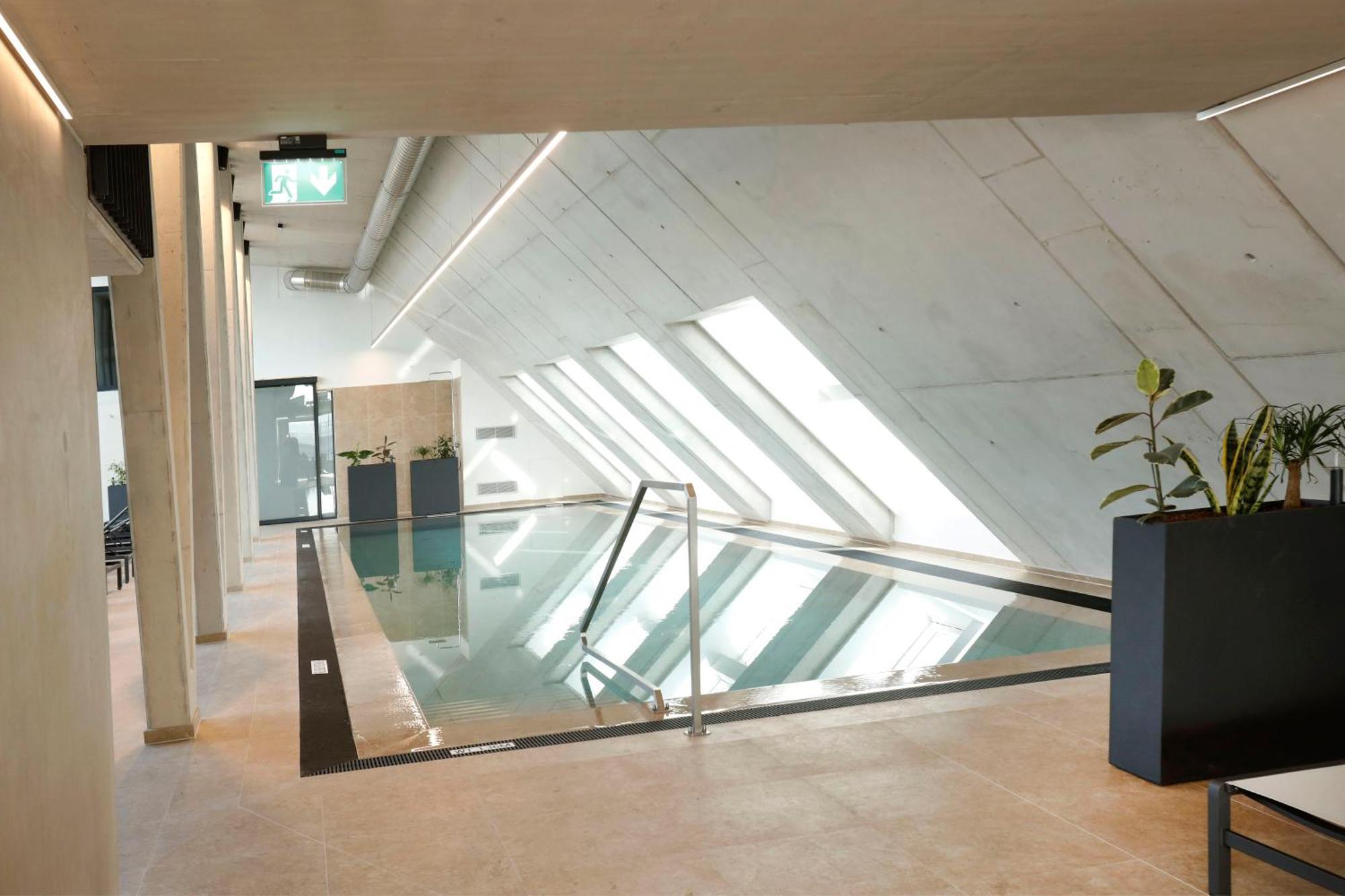 Hotel Im Zentrum Fuer Visionen Puch bei Hallein Exterior photo
