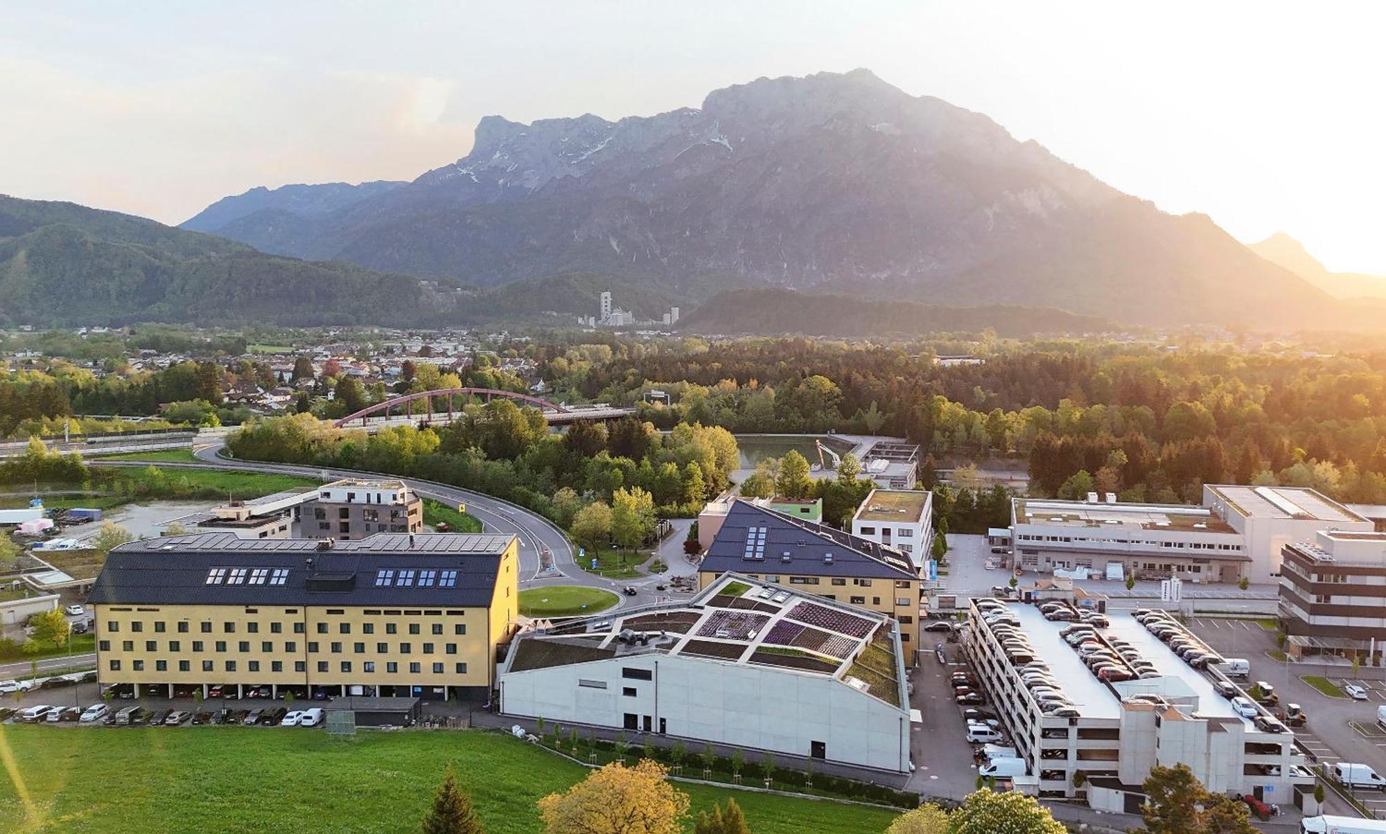 Hotel Im Zentrum Fuer Visionen Puch bei Hallein Exterior photo